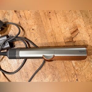 Dyson Airstraight Hair Tool in Copper. Great like new condition. No box.